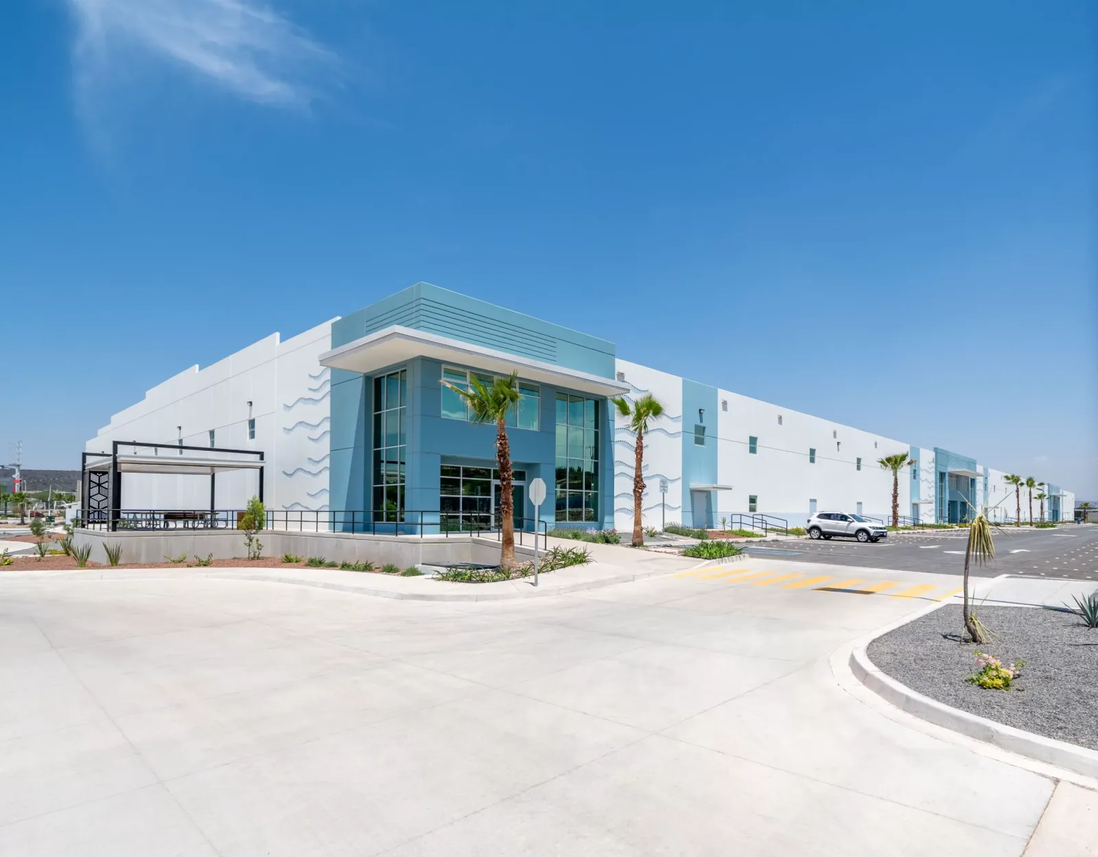 Nave Industrial de 3,690 m²