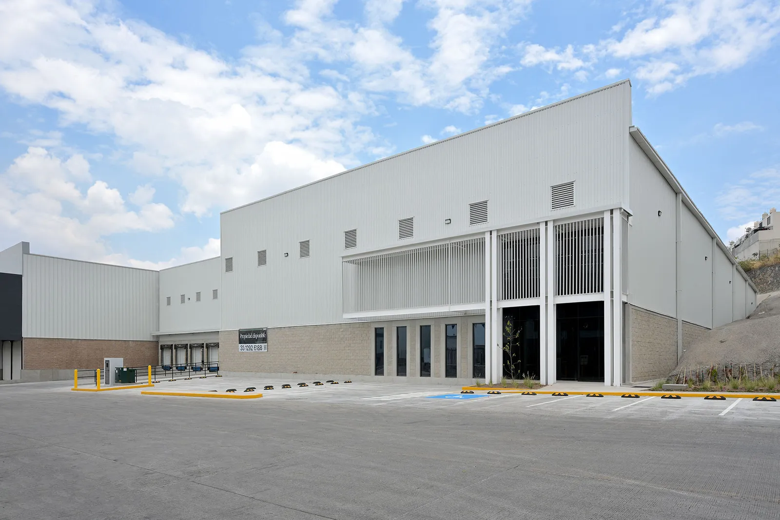 【哈利斯科州 · Guadalajara】 5,983 m² 甲级工业厂房 (现房出租) - 墨西哥工业厂房 Gongye Space