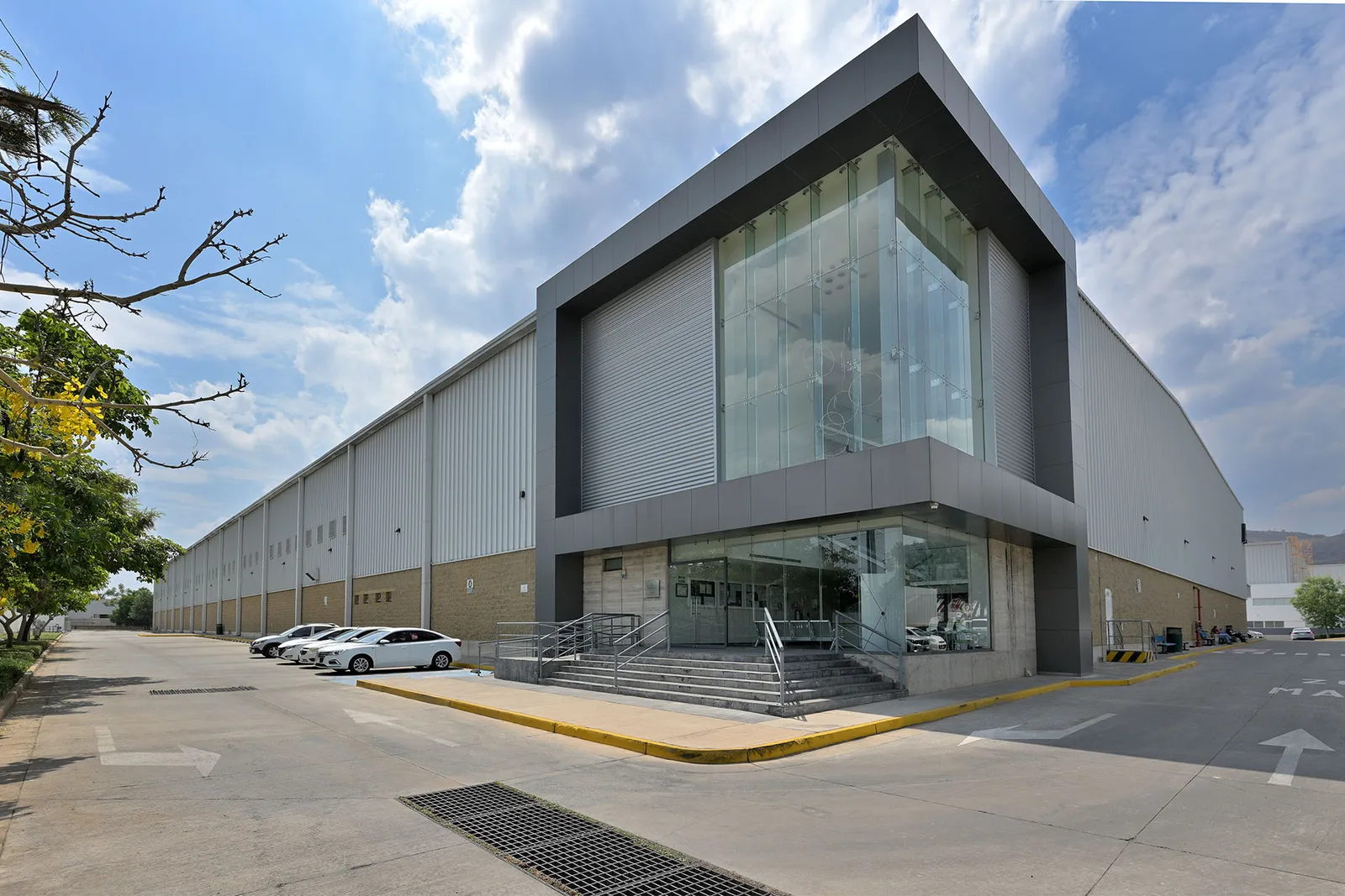 【哈利斯科州 · Tlajomulco de Zúñiga】 11,075 m² 甲级工业厂房 (现房出租) - 墨西哥工业厂房 Gongye Space