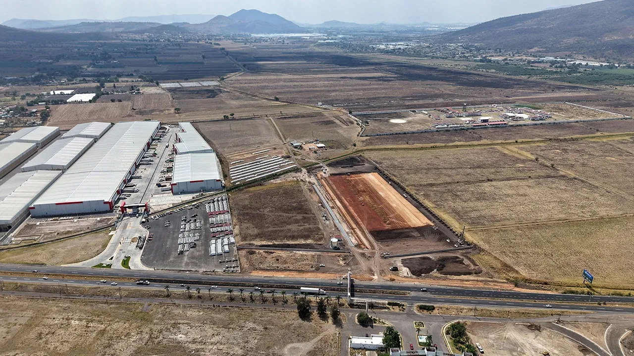 【哈利斯科州 · Tlajomulco de Zúñiga】  90,040 m² 甲级工业厂房 (现房出租) - 墨西哥工业厂房 Gongye Space