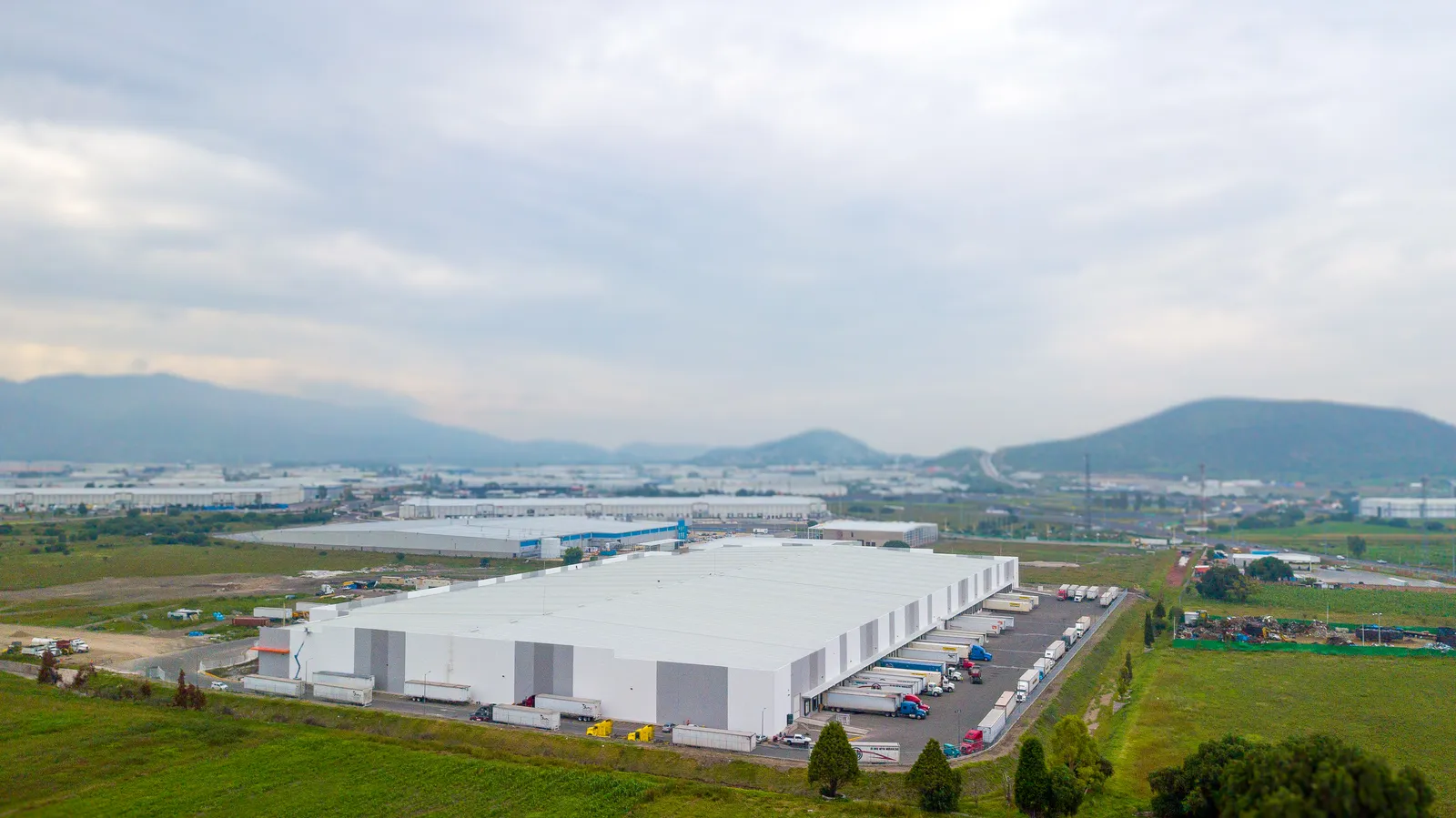 【克雷塔罗 · Querétaro】 Inside Querétaro Industrial Park 园区 40,032 m² 甲级工业厂房 (现房出租) - 墨西哥工业厂房 Gongye Space