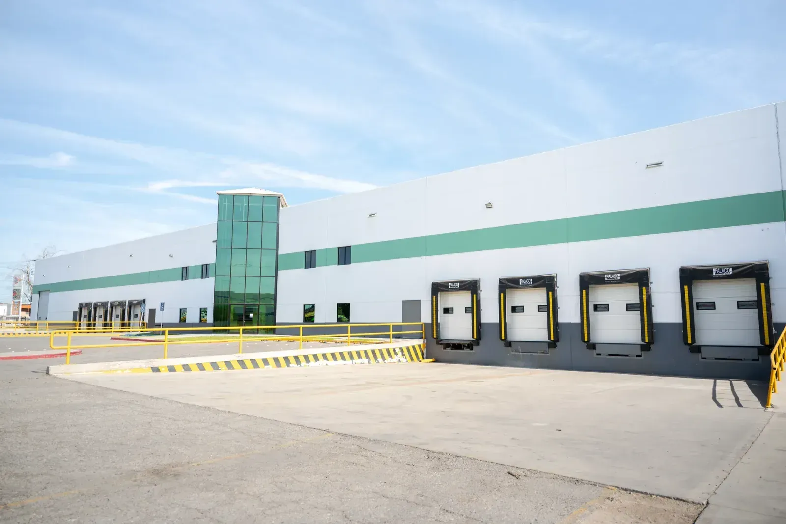 【下加州 · Mexicali】 Palaco Industrial Park 园区 4,560 m² 甲级工业厂房 (现房出租) - 墨西哥工业厂房 Gongye Space