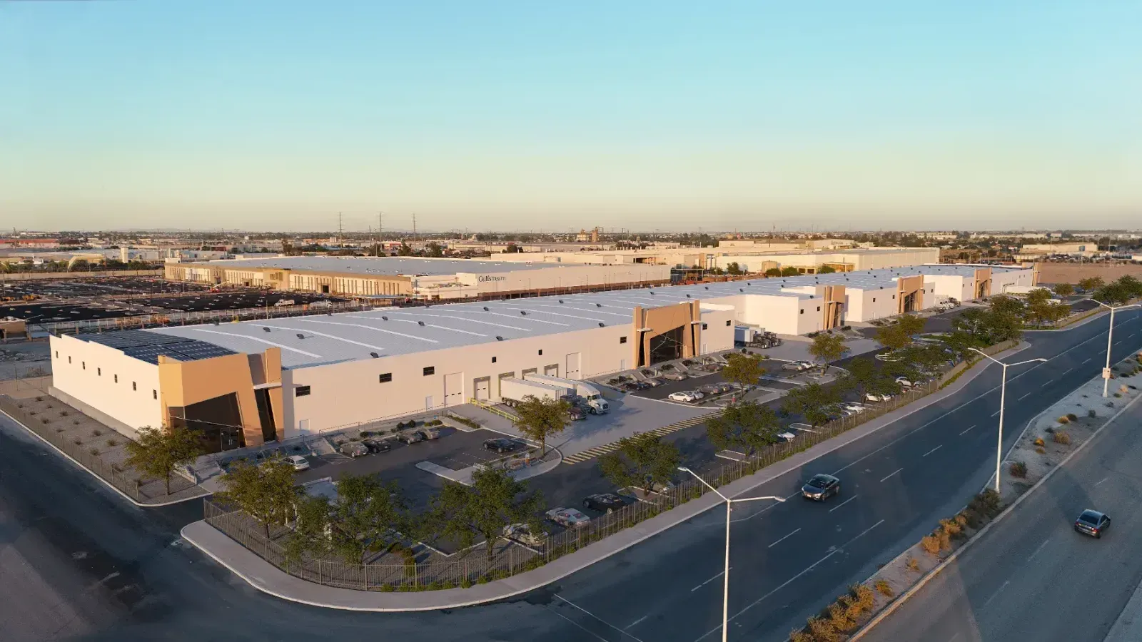 【下加州 · Mexicali】 Stone Complex Mexicali 园区 22,459 m² 甲级工业厂房 (现房出租) - 墨西哥工业厂房 Gongye Space