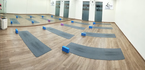 Living Yoga