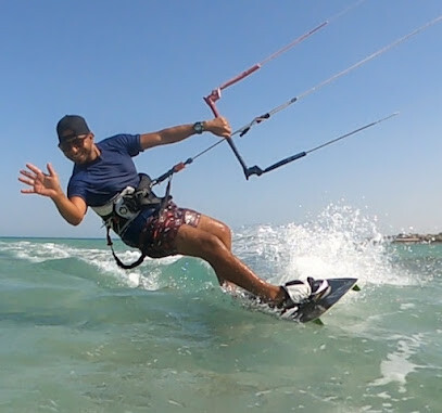Kitesurfing school el