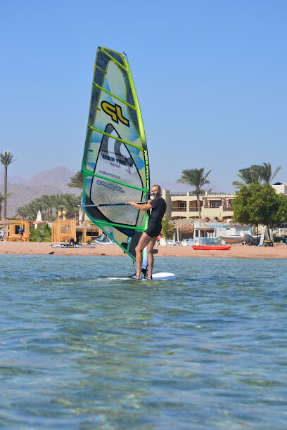 LUNA KITE CENTER.
