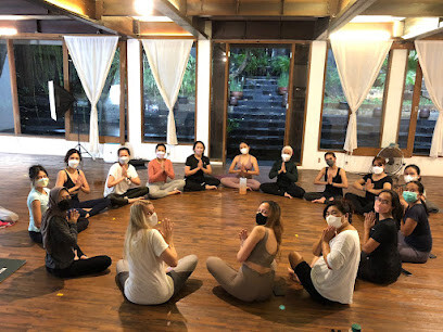 Gudang Gudang Yoga