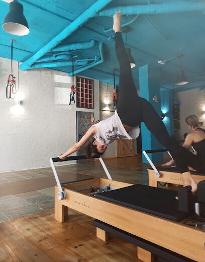 FLUYE Pilates & Yoga