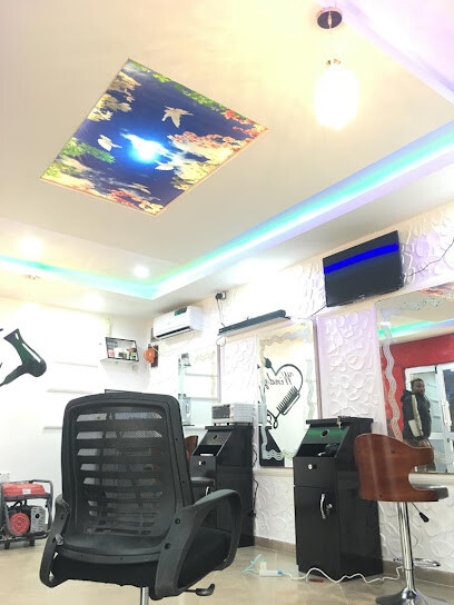Windy unisex salon