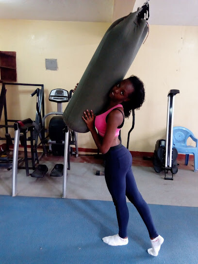 CROWN FITNESS