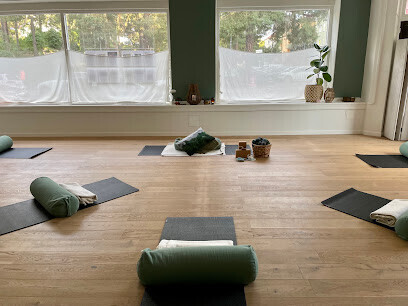 Holistic House Yoga