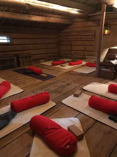 Yogaladan