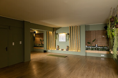 myogahome studio yoga