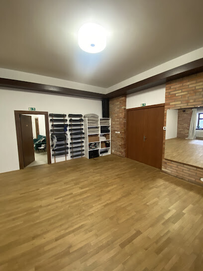 Yoga Freaks Studio