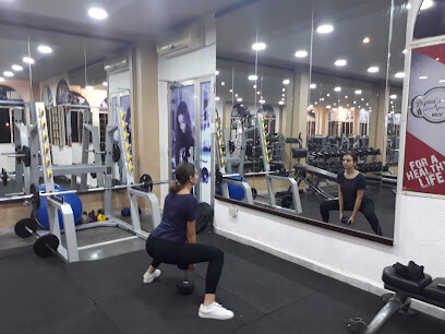 dina gym