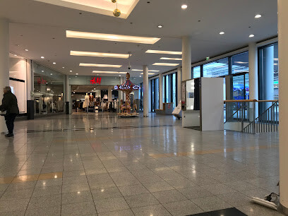 H&M