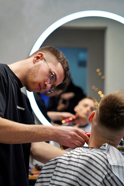 MEN'S CLUB BARBERSHOP