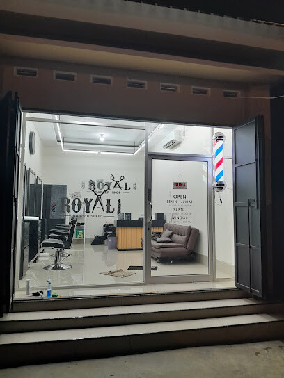 Royal Barbershop Pomalaa