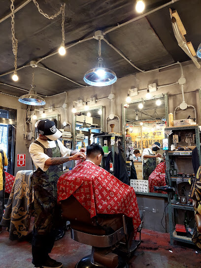 Supremo Barber