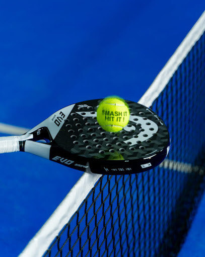 CUATRO Padel Tennis Club