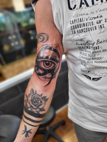 Oskura Tattoo Shop