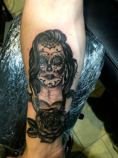 TATTOO OF COURSE IT HURTS