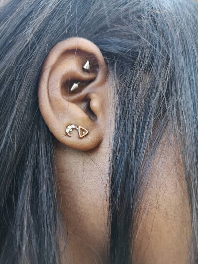 Piercings by stayC zw