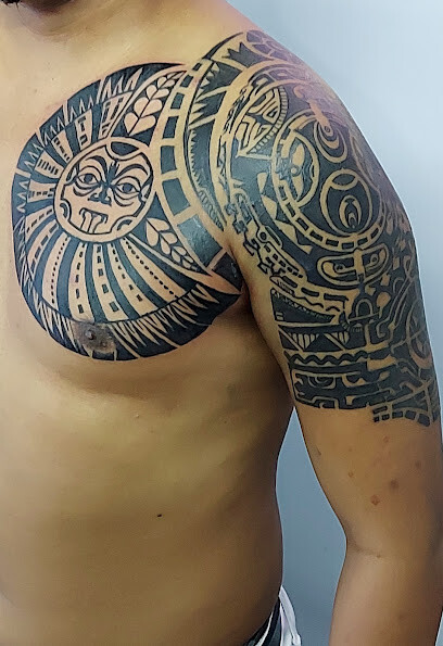 Black Pearl Tattoo Shop