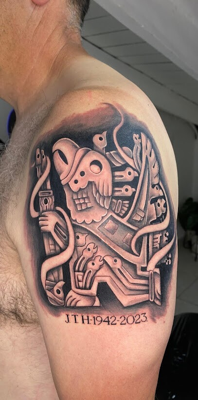 GLOZZY TATTOO MIRAFLORES