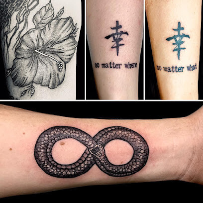Foxy's Tattoo's Roatań &