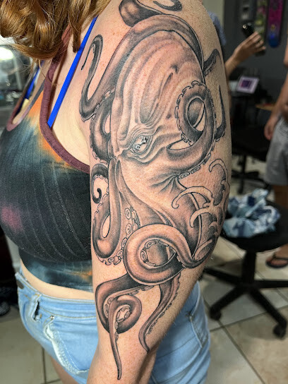 Roatan Ink West End