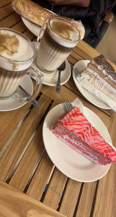 AMIIRA BAKERY