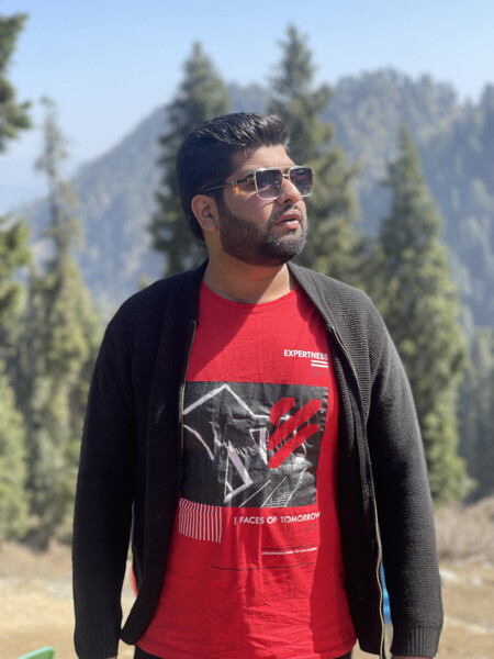 Mujtaba Hussain