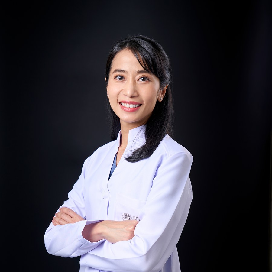 ทันตแพทย์หญิงกมลทิพย์ ส่งตระกูล ทันตแพทย์ประจำ Dental Wellness Clinic BDMS Wellness Clinic