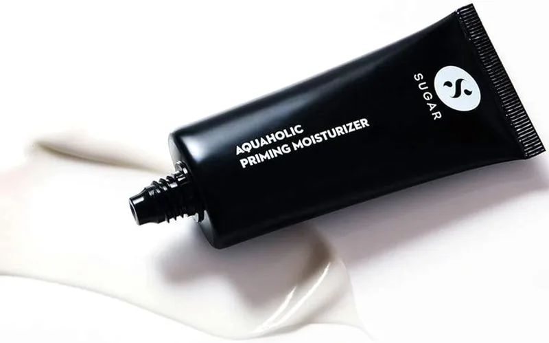 SUGAR Cosmetics Aquaholic 2 in 1 Priming Moisturizer | Non-greasy | Lightweight Formulation | 30 ml