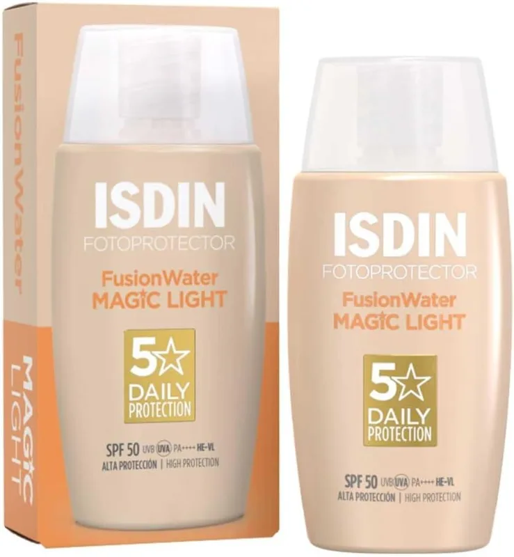 ISDIN Fotoprotector Fusion Water Magic Color (Light) SPF 50 PA++++ - Ultralight Tinted Facial Sunscreen - Water-Based, Fast-Absorbing, Oil-Control Formula with Hyaluronic Acid & Vitamin E - 50ml
