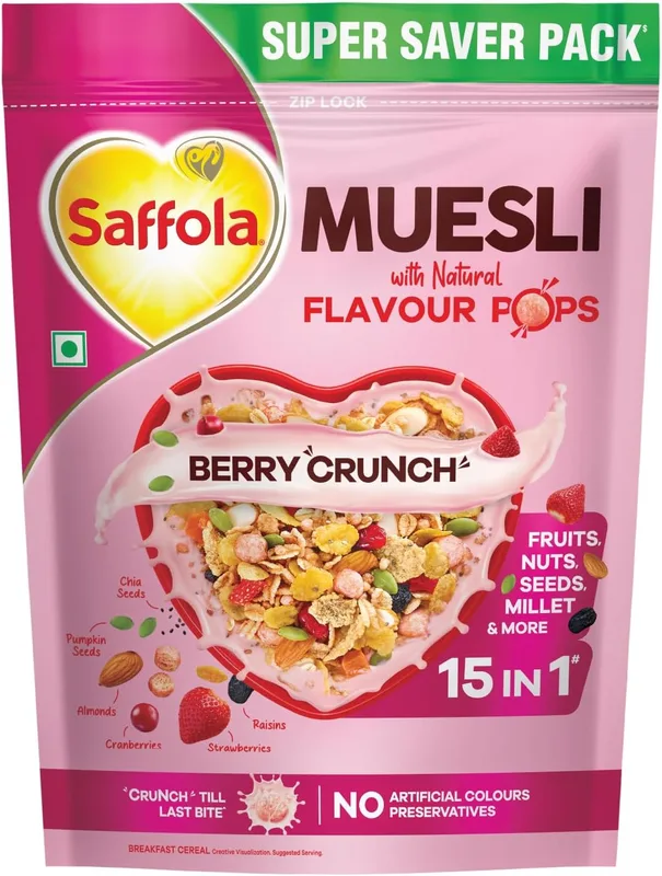 Saffola Muesli Fruit & Nut Berry Crunch with Flavour Pops, 700 gm | 15 in 1 Fruit and Nuts, Seeds, Millet & more | Cereals for breakfast rich in wholegrain, protein, fibre