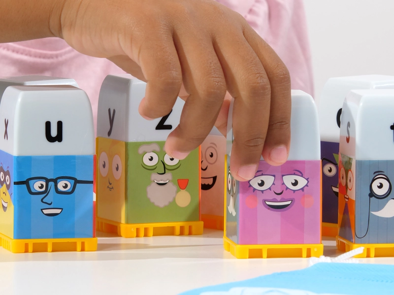 Descriptive alt text