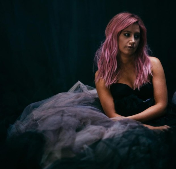 Ashley Tisdale lyrics - Directlyrics