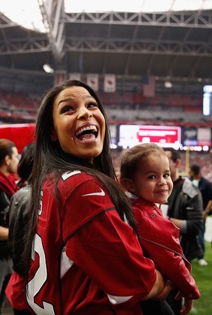 Jordin Sparks Nails US National Anthem at Green Bay Packers vs. Arizona  Cardinals Game, Gwen Stefani & Blake Shelton Go On A New Date - Directlyrics