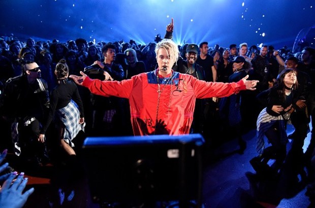 Justin Bieber's Epic Win at iHeartRadio Music Awards 2016