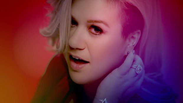 Kelly Clarkson - 