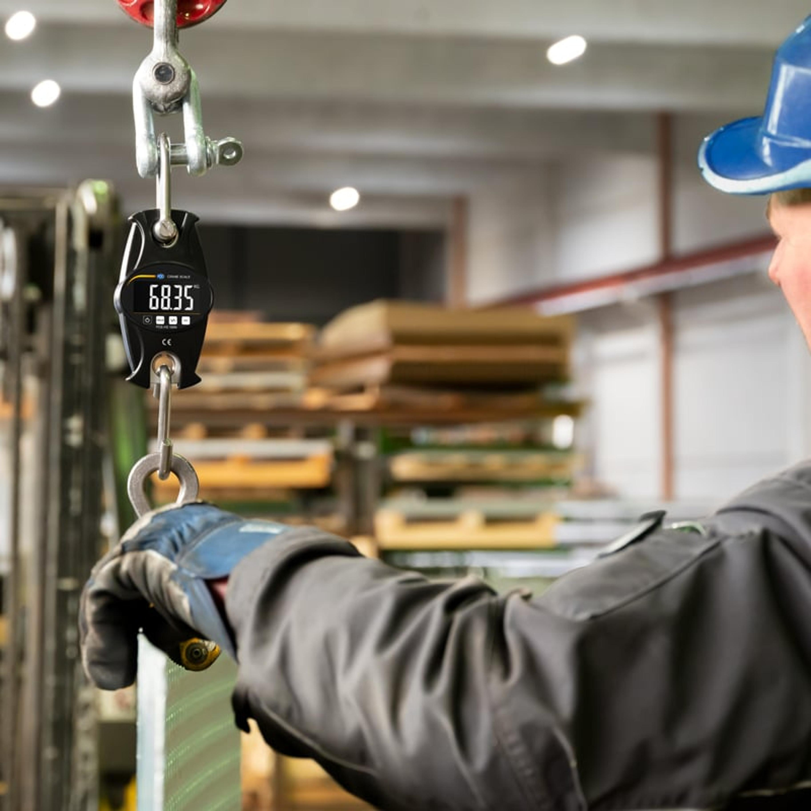 Hanging scale PCE-HS 100N