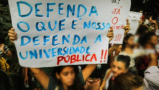 Universidades voltam a ter verbas bloqueadas