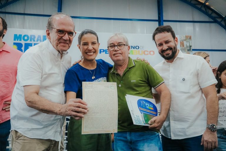 Em Bodocó governadora Raquel Lyra entrega PE-560 e 84 títulos de propriedade