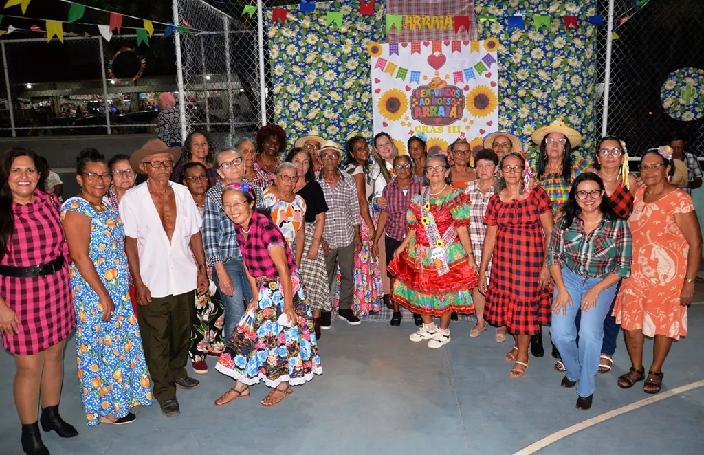 Prefeitura de Barreiras realiza São João Inter CRAS e reúne cerca de 100 idosos em noite de integração, cultura e muita animação