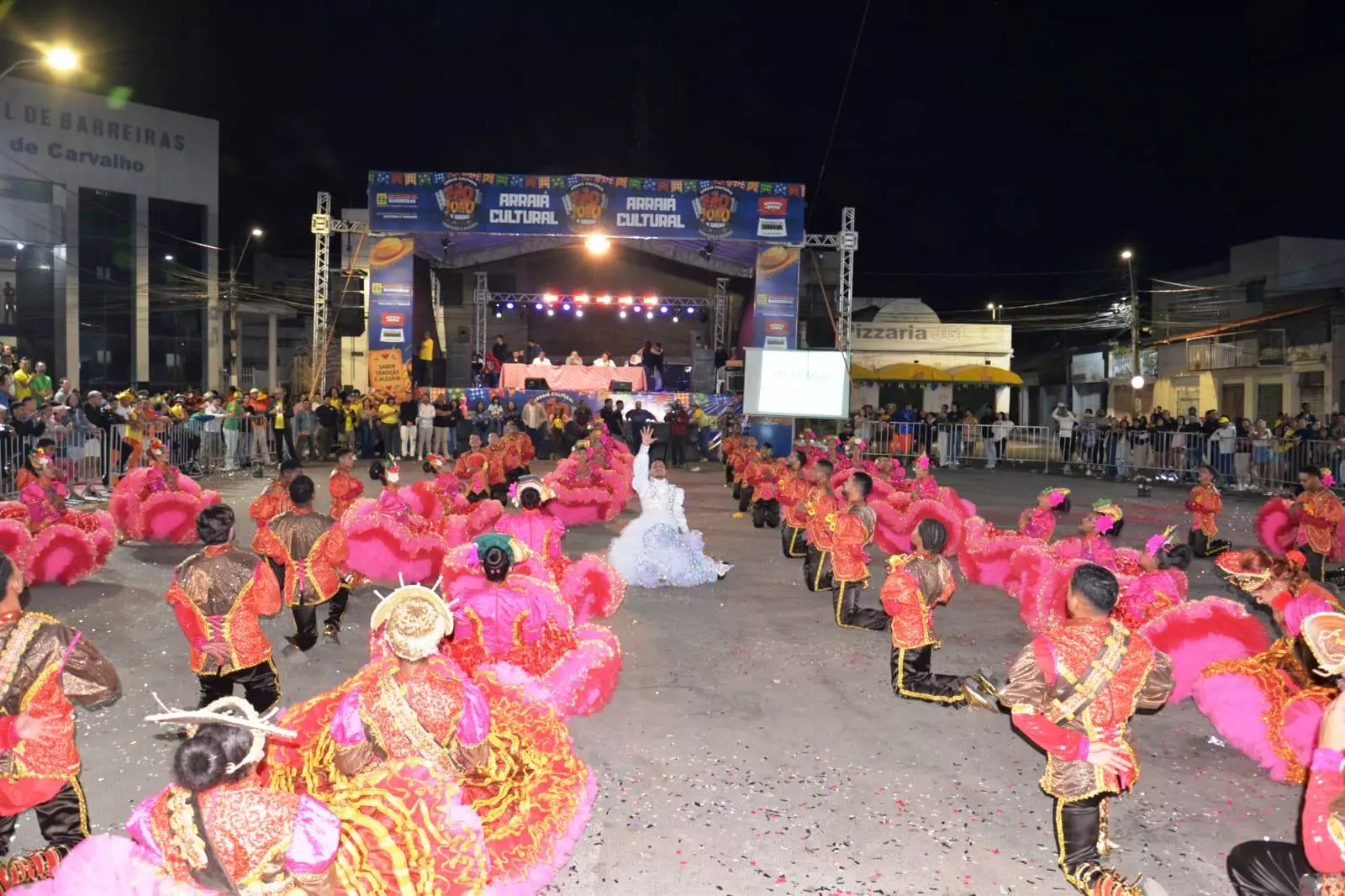 Festival Oeste Junino marca encerramento do Arraiá Cultural São João de Barreiras e mostra a força da tradição nordestina