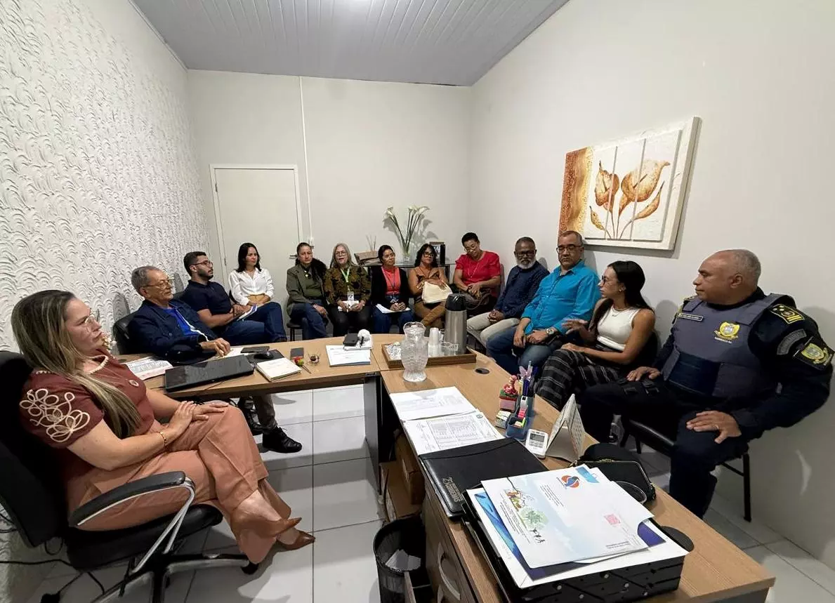 Secretarias municipais alinham ações integradas para fortalecer atendimento às Pessoas em Situação de Rua