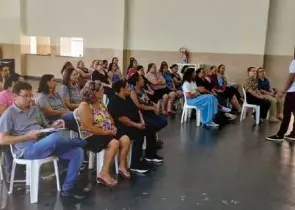 CICLO DE CAPACITAÇÕES E PALESTRAS NA ÁREA DA EDUCAÇÃO