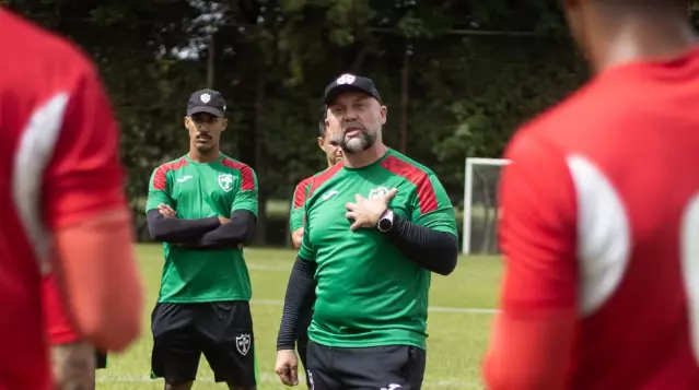 ADEMIR FESAN: PORTUGUESA-SP, FAZ DEVER DE CASA E AVANÇA NA SÉRIE D!